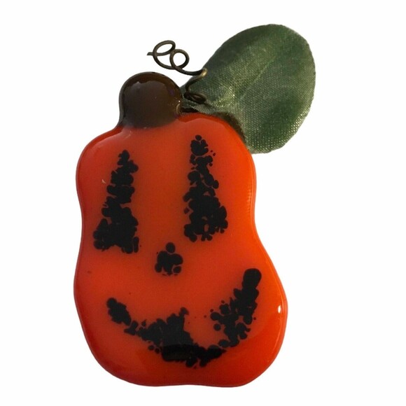 Art Glass Or Resin Pumpkin Jack O Lantern Brooch Pin Halloween Fall - Picture 1 of 4